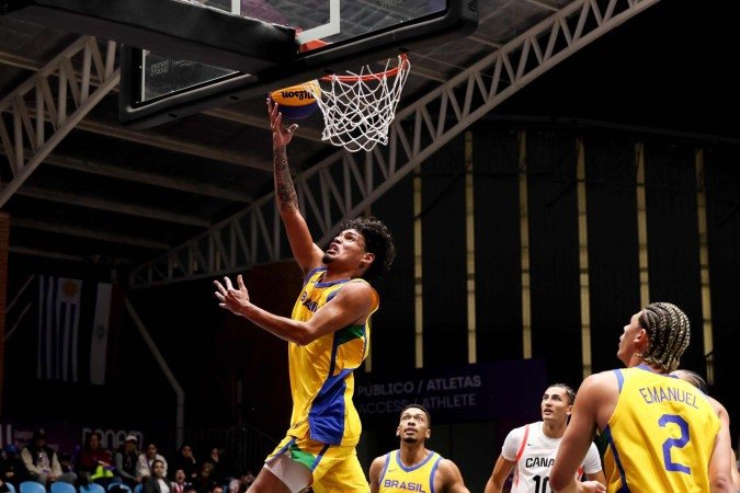 Projeto social levou Gabys para as quadras de basquete na Zona Leste de São Paulo
