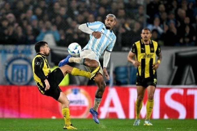 Racing e Peñarol travaram duelo acalorado em Buenos Aires, nesta terça-feira (19) - (crédito: Foto: Divulgação / Conmebol) Racing e Peñarol travaram duelo acalorado em Buenos Aires, nesta terça-feira (19) - (crédito: Foto: Divulgação / Conmebol)