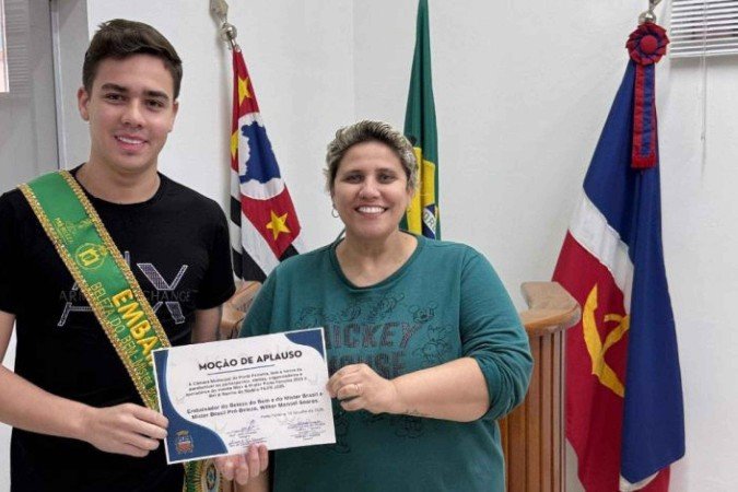 Wilker Manoel Soares é homenageado com Moção de Aplausos unânime na Câmara Municipal
- (crédito: Fabiano Moraes) Wilker Manoel Soares é homenageado com Moção de Aplausos unânime na Câmara Municipal
- (crédito: Fabiano Moraes)