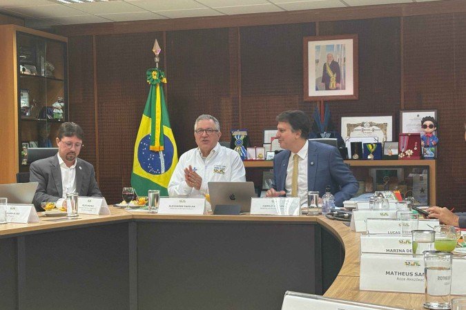 Ministro Alexandre Padilha em café para jornalistas no MEC, ao lado do ministro Camilo Santana -  (crédito: Rosana Hessel/DA Press)