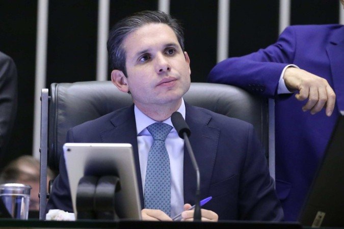 Hugo Motta recebe enxurrada de ataques pelas redes sociais