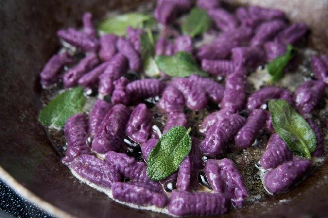 Nhoque de batata-doce e sálvia (Imagem:
Anna Hoychuk | Shutterstock) - (crédito: EdiCase) Nhoque de batata-doce e sálvia (Imagem:
Anna Hoychuk | Shutterstock) - (crédito: EdiCase)