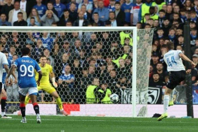 Club Brugge venceu o Rangers por 3 a 1, em Glasgow, e largou na frente na fase qualificatória da Liga dos Campeões - (crédito: Foto: Ian MacNicol/Getty Images) Club Brugge venceu o Rangers por 3 a 1, em Glasgow, e largou na frente na fase qualificatória da Liga dos Campeões - (crédito: Foto: Ian MacNicol/Getty Images)