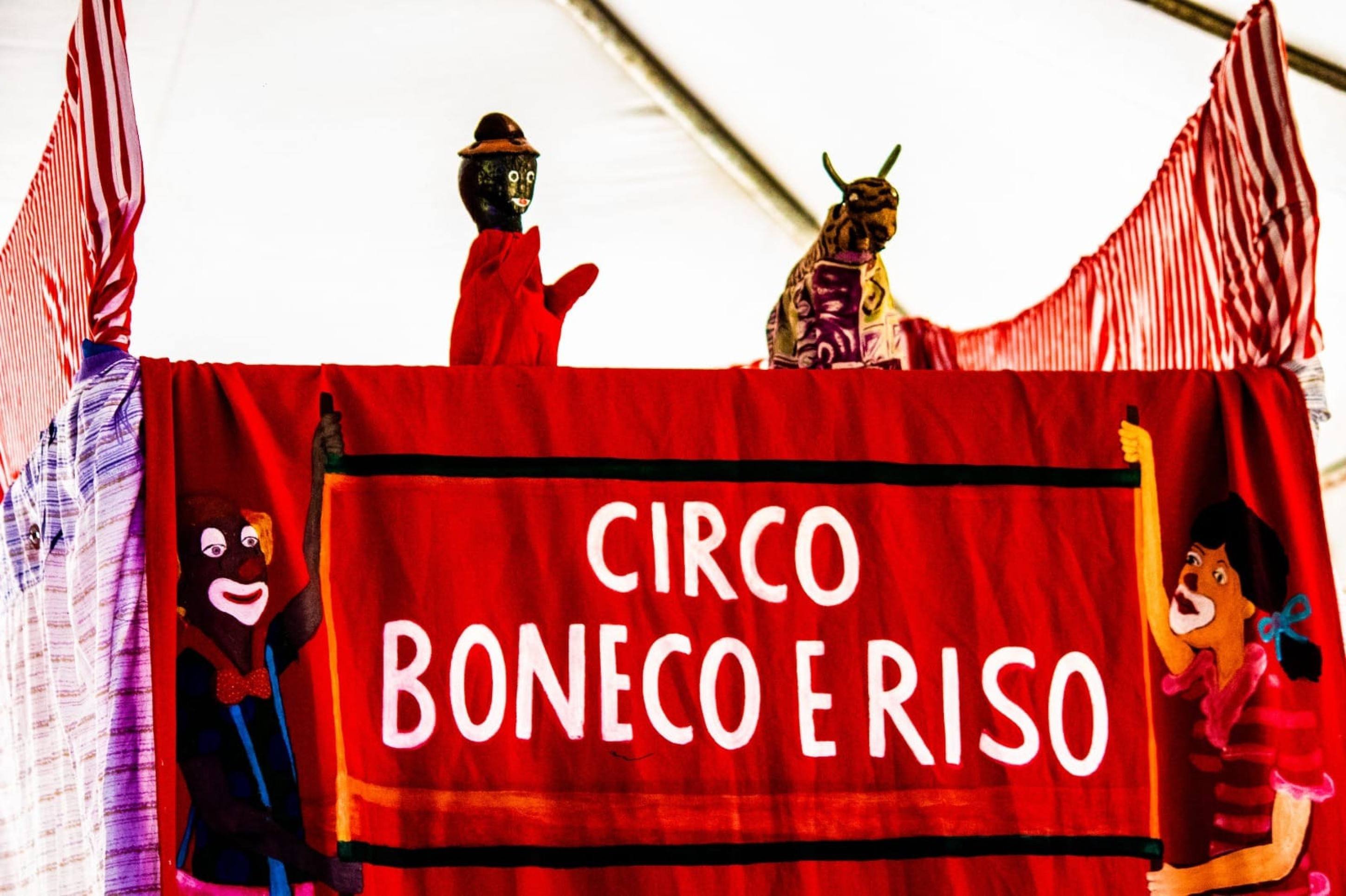 Festineco leva teatro de bonecos para escolas e espaços culturais no Gama