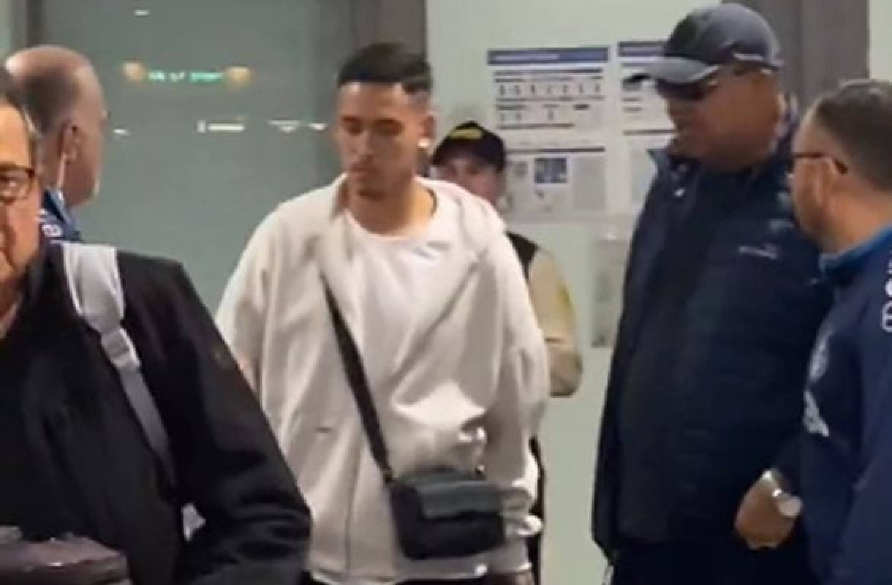 Erick Noriega desembarca em Porto Alegre para fechar com o Grêmio