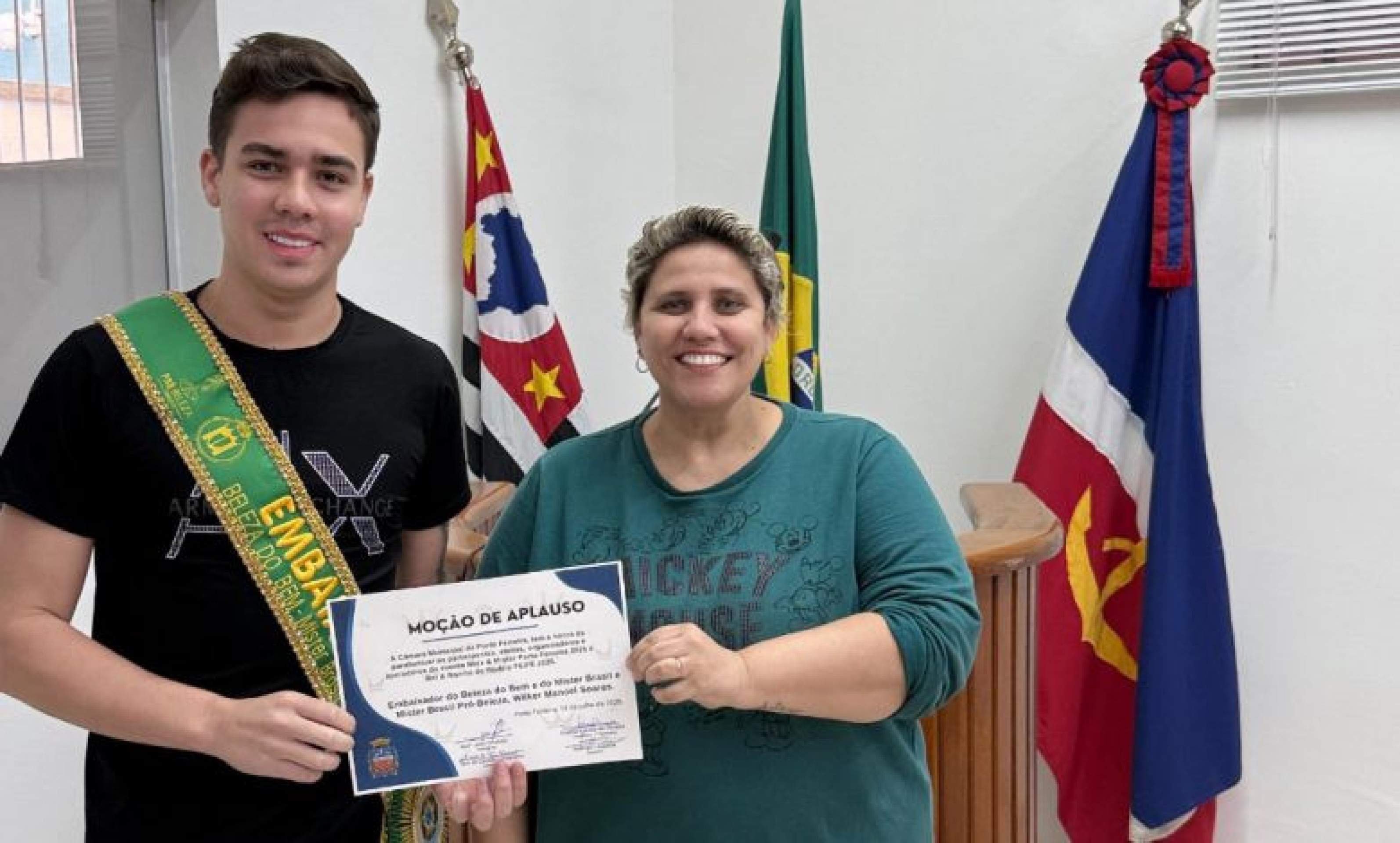 Wilker Manoel Soares recebe Moção de Aplausos da Câmara Municipal 