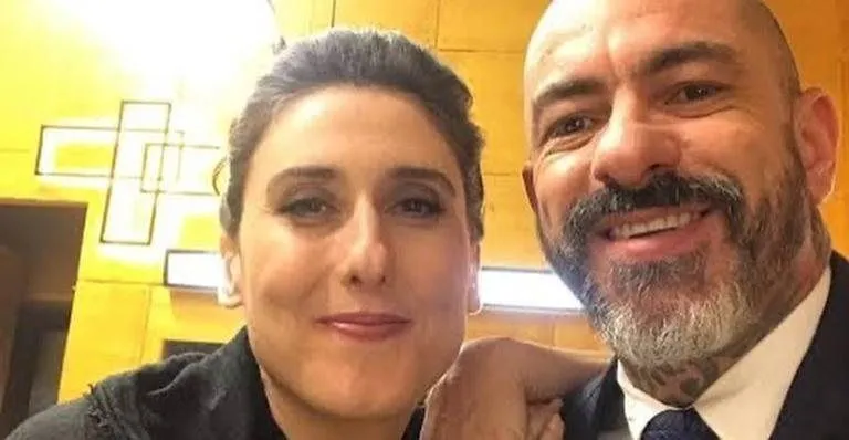 Paola Carosella fala pela 1ª vez sobre rumores de romance com Fogaça
