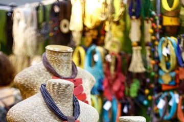 Madeira de mulungu e rami são as marcas registradas dos acessórios Ramifica