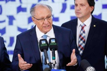 O vice-presidente também anunciou nesta quarta-feira, em visita ao Congresso, alívio parcial em tarifas dos EUA -  (crédito: Marina Ramos/Câmara dos Deputados)