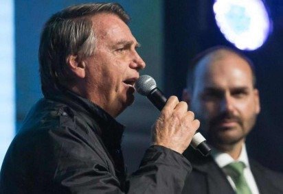 Asilo na Argentina, conversas com Malafaia e advogado de empresa de Trump: os argumentos da PF para indiciar Jair e Eduardo Bolsonaro -  (crédito: BBC Geral)