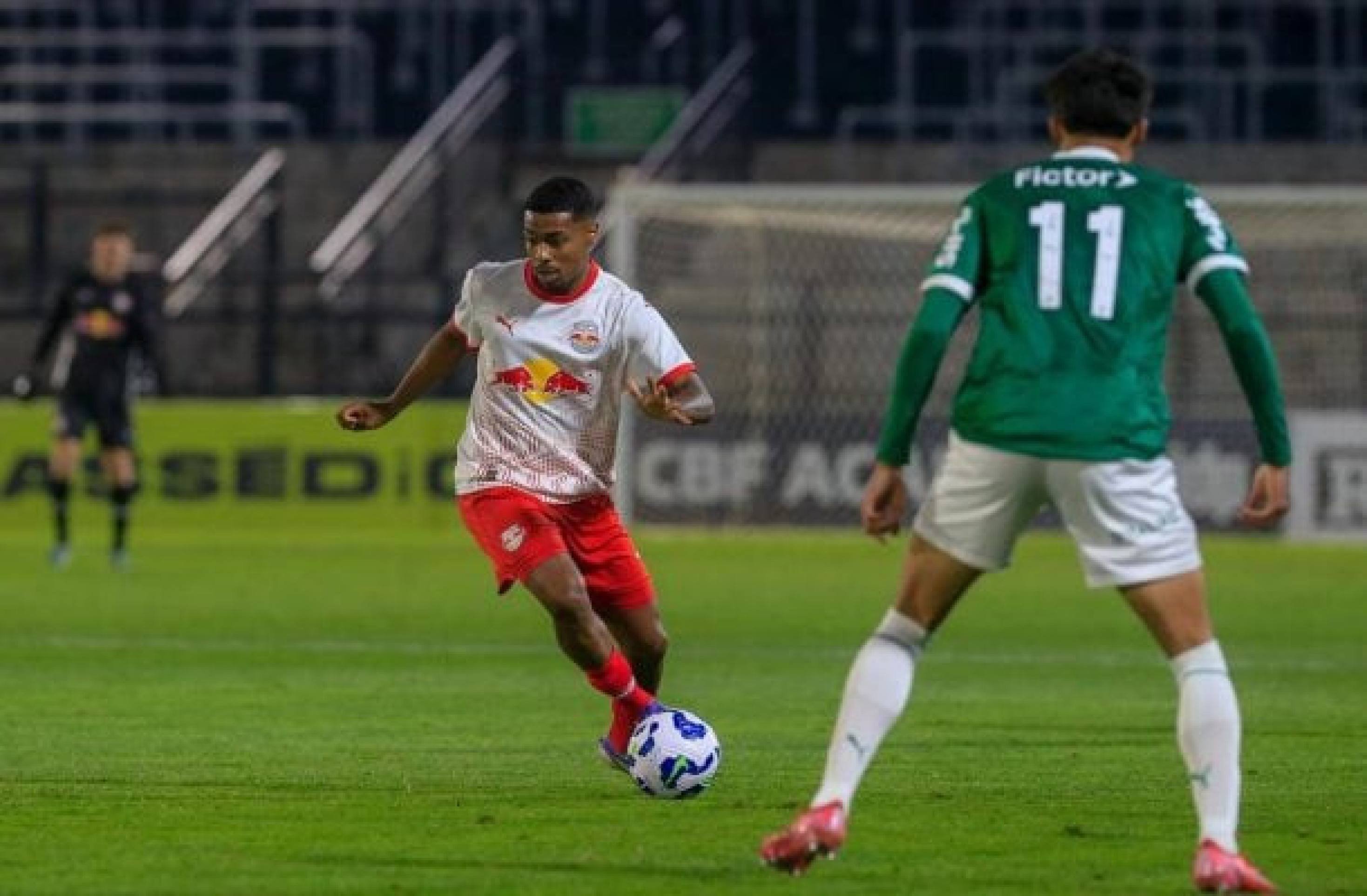 Palmeiras e Bragantino empatam no jogo de ida da final do Brasileiro Sub-20