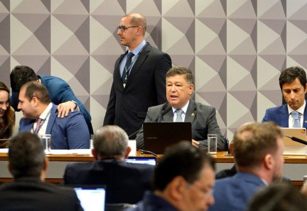  Ed Alves CB/DA Press