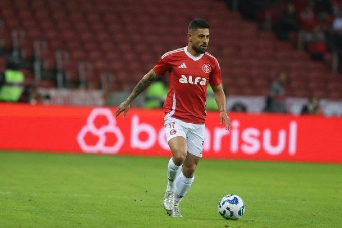 BRUNO TABATA - Jogou apenas 45 minutos. Participou pouco da partida e não criou nenhuma grande chance. NOTA: 4,5 - Foto: Ricardo Duarte / Internacional