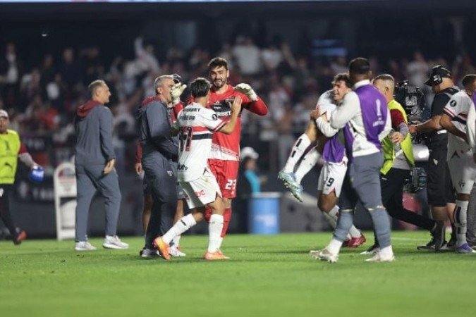 Rafael defendeu dois pênaltis nos dois jogos do confronto - (crédito: Foto: Divulgação/São Paulo) Rafael defendeu dois pênaltis nos dois jogos do confronto - (crédito: Foto: Divulgação/São Paulo)