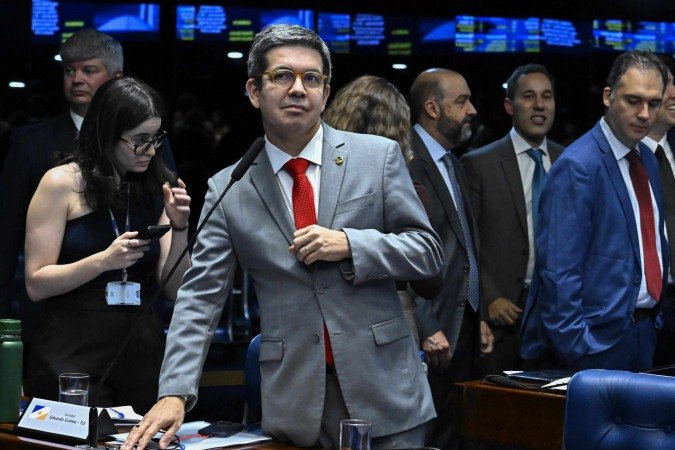 Randolfe ressaltou que o governo pretende reorganizar a base para garantir o controle da CPMI nos próximos meses -  (crédito:  Waldemir Barreto/Agência Senado)
