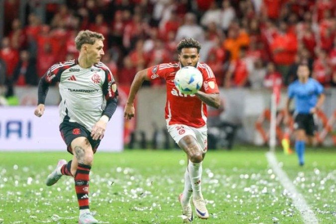 WESLEY - Teve dificuldades com a forte marcação do Flamengo pelo lado direito e não conseguiu criar muitas jogadas. Foi pouco participativo. NOTA: 4,5 - Foto: Ricardo Duarte / Internacional