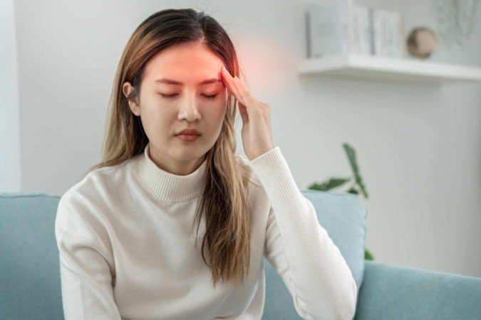 A escolha dos alimentos pode intensificar ou aliviar a enxaqueca (Imagem: shisu_ka | Shutterstock) - (crédito: EdiCase) A escolha dos alimentos pode intensificar ou aliviar a enxaqueca (Imagem: shisu_ka | Shutterstock) - (crédito: EdiCase)