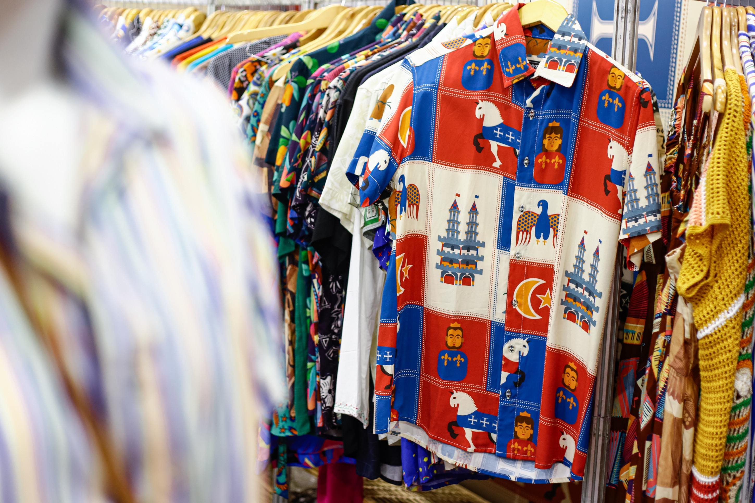 As estampas autorais est&atilde;o presentes nas pe&ccedil;as da Ramys