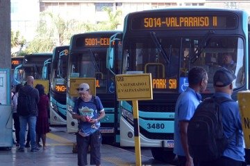 No sábado, os ônibus circularão normalmente seguindo a tabela de horários habitual -  (crédito:  Ed Alves CB/DA Press)