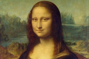 O roubo da Mona Lisa em 1911 transformou o quadro em fenômeno mundial, atraindo multidões ao Louvre para ver apenas o espaço vazio deixado pela obra -  (crédito: Domínio Público )