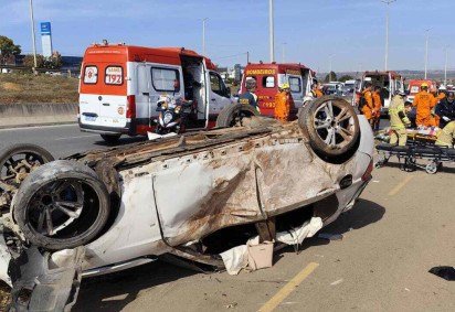 Passageria de carro que capotou na BR-020 morreu no local -  (crédito: ED ALVES/CB/D.A.Press)