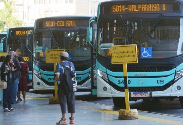  Ed Alves CB/DA Press