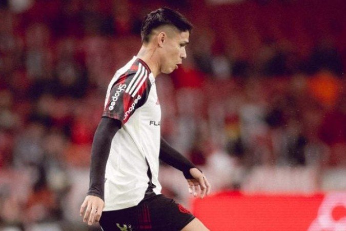 LUIZ ARAÚJO - Substituiu Arrascaeta á na reta final, aos 37 minutos. Porém, mesmo com pouco tempo, fez pelo menos quatro boas  jogadas e deu o passe para o gol de Pedro. NOTA. 7,0. Foto: Adriano Fontes / Flamengo