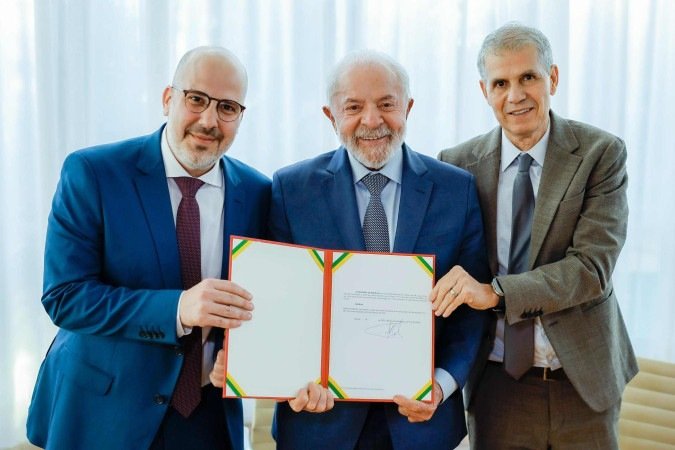 O decreto com a nomeação foi assinado na quarta-feira (20/8) e publicado na edição desta quinta-feira (21/8) do Diário Oficial da União - (crédito: Ricardo Stuckert / PR) O decreto com a nomeação foi assinado na quarta-feira (20/8) e publicado na edição desta quinta-feira (21/8) do Diário Oficial da União - (crédito: Ricardo Stuckert / PR)