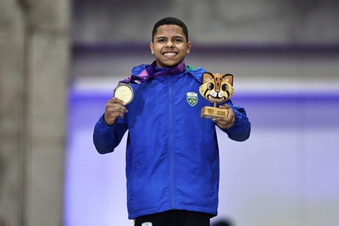 Pedro Henrique Silveira conquistou a medalha de ouro no cavalo com argolas