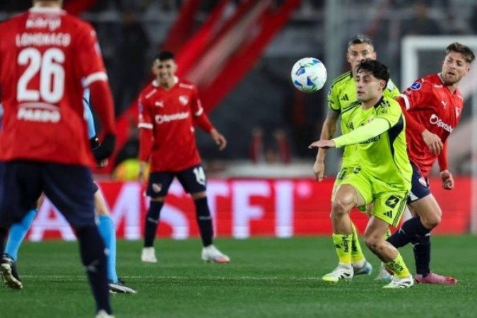 No momento da suspensão, partida estava empatada em 1 a 1 - (crédito: Foto: Divulgação/Universidad de Chile) No momento da suspensão, partida estava empatada em 1 a 1 - (crédito: Foto: Divulgação/Universidad de Chile)