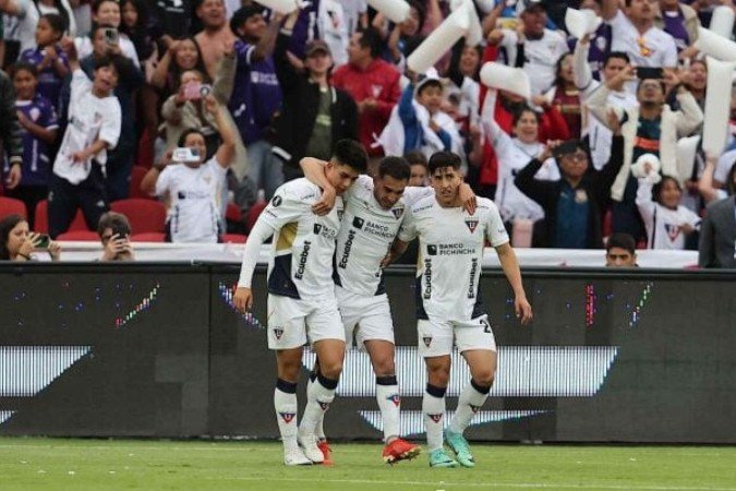 Com gols de Villamil e Azulgaray, LDU vence e elimina o Botafogo da Libertadores - (crédito: Foto: Divulgação / Conmebol) Com gols de Villamil e Azulgaray, LDU vence e elimina o Botafogo da Libertadores - (crédito: Foto: Divulgação / Conmebol)