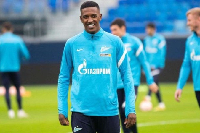 Robert Renan é um nome que interessa ao Vasco na sequência da temporada - (crédito: Foto: Divulgação/Zenit) Robert Renan é um nome que interessa ao Vasco na sequência da temporada - (crédito: Foto: Divulgação/Zenit)