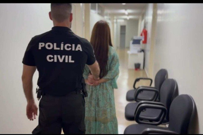 Estudante de pedagogia é presa por fraudar banco em esquema que desviou R$ 50 mil
- (crédito: Material cedido ao Correio) Estudante de pedagogia é presa por fraudar banco em esquema que desviou R$ 50 mil
- (crédito: Material cedido ao Correio)