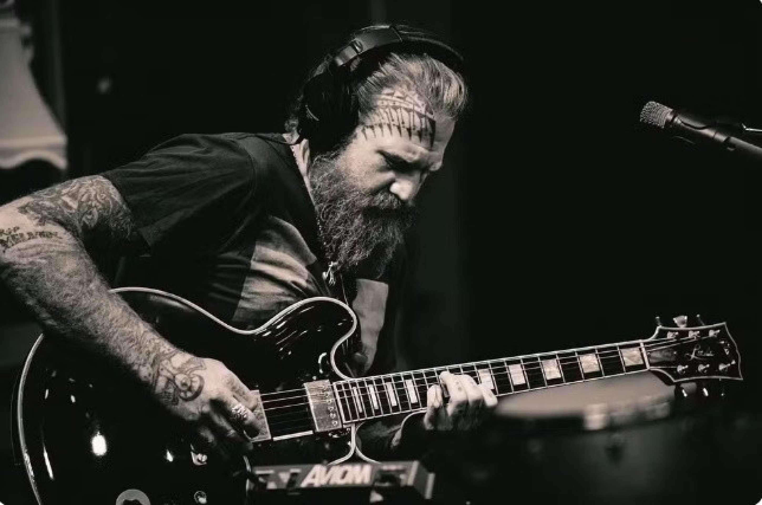 Morre Brent Hinds, ex-guitarrista e cofundador do Mastodon, aos 51 anos