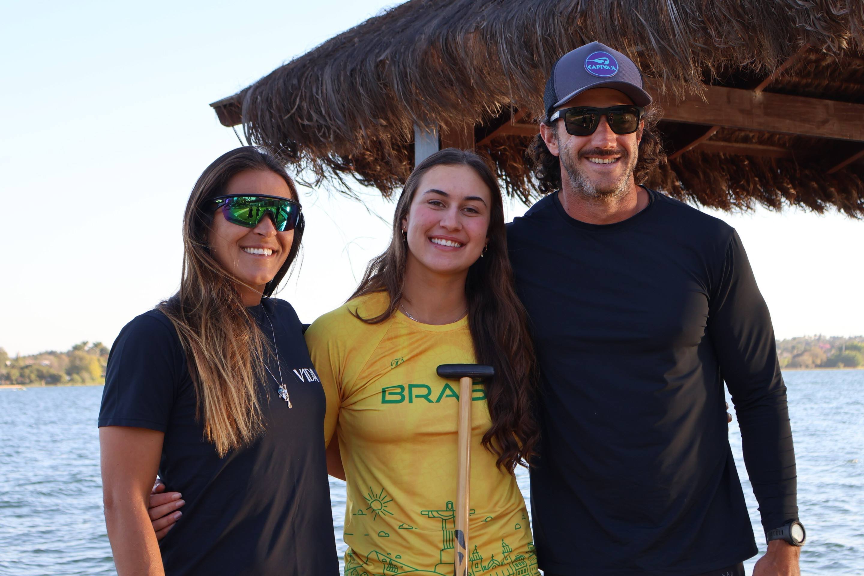  21/08/2025 Bruna Gaston CB/DA Press. Mariana Daufenbach de Moura e treinadora Vanessa Veloso Soares e dono do espaço Felipe Terrana. vice-campeã  por equipe no Campeonato Mundial de Vaa 2025       