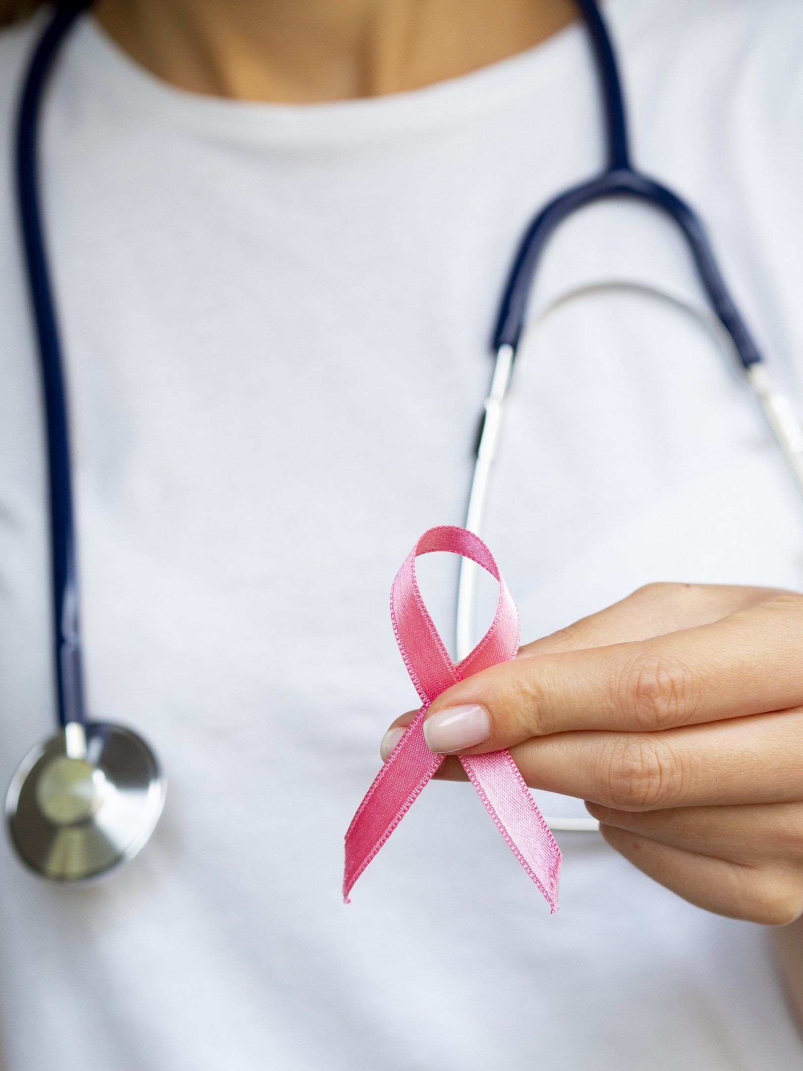 Fita rosa, simbolo da luta contra o câncer de mama
     -  (crédito:  Freepik)