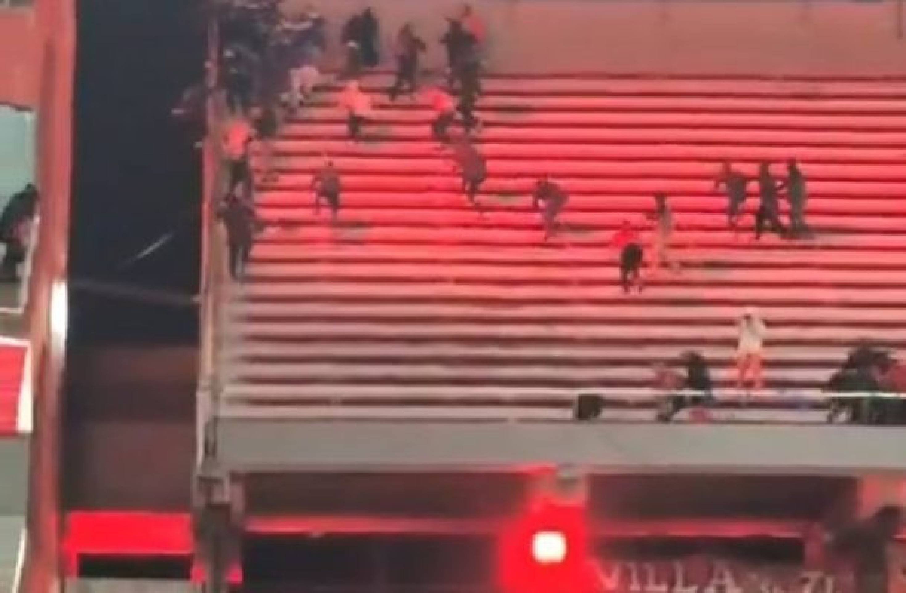 Entenda as possíveis punições para Independiente e LaU por partida cancelada pela Conmebol