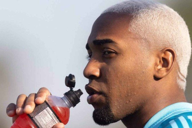 Lorran está relacionado para jogo contra o Barcelona pela Copa Intercontinental -  (crédito: Foto: Gilvan de Souza/Flamengo)