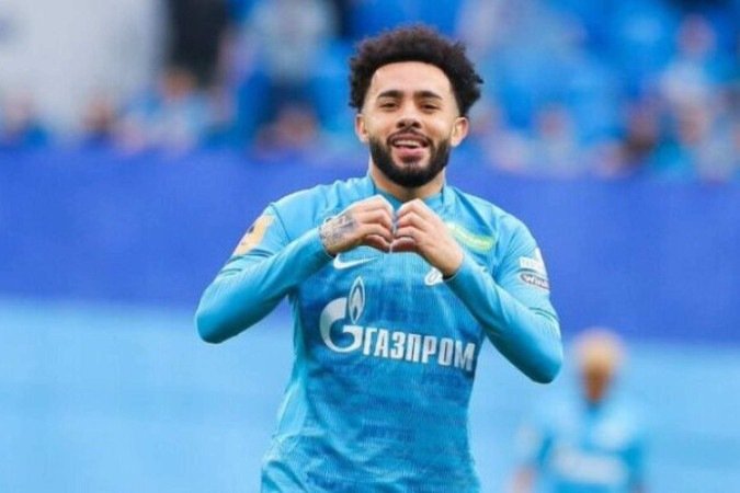Cobiçado pelo Flamengo em algumas janelas, Claudinho em ação pelo Zenit - (crédito: Foto: Divulgação/Zenit) Cobiçado pelo Flamengo em algumas janelas, Claudinho em ação pelo Zenit - (crédito: Foto: Divulgação/Zenit)