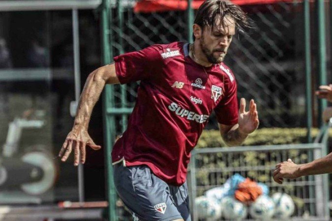 Defensor está regularizado para estreiar -  (crédito: Foto: divulgação São Paulo)