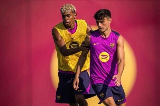 Jogadores do Barcelona durante treinamento da equipe -  (crédito: Foto: Marc Graupera / FC Barcelona)