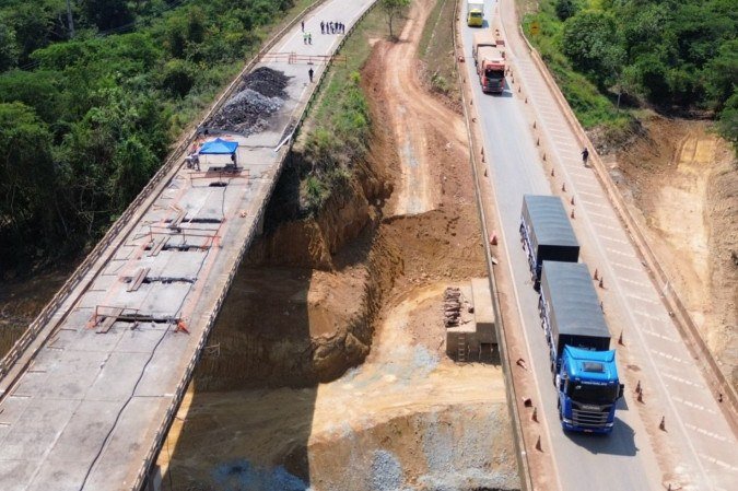 Ponte sobre na BR364 está passando por obra reestruturante que será concluída ainda 2025, segundo o CEO da Concessionária Nova 364 Wagner Martins - (crédito: Divulgação Nova 364) Ponte sobre na BR364 está passando por obra reestruturante que será concluída ainda 2025, segundo o CEO da Concessionária Nova 364 Wagner Martins - (crédito: Divulgação Nova 364)