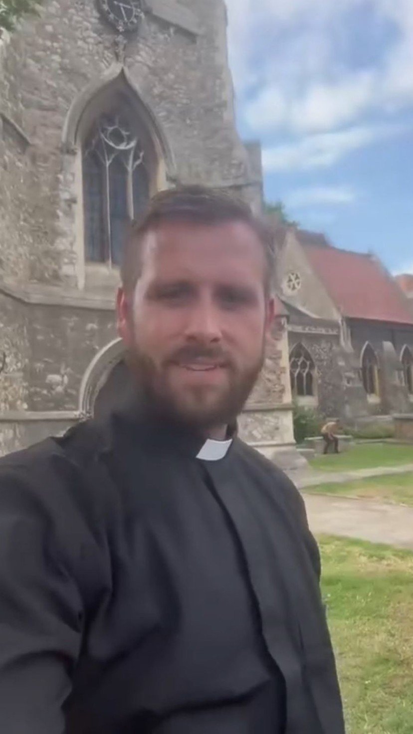 Padre Jordan que virou sucesso nas redes sociais -  (crédito: Reprodução/TikTok)