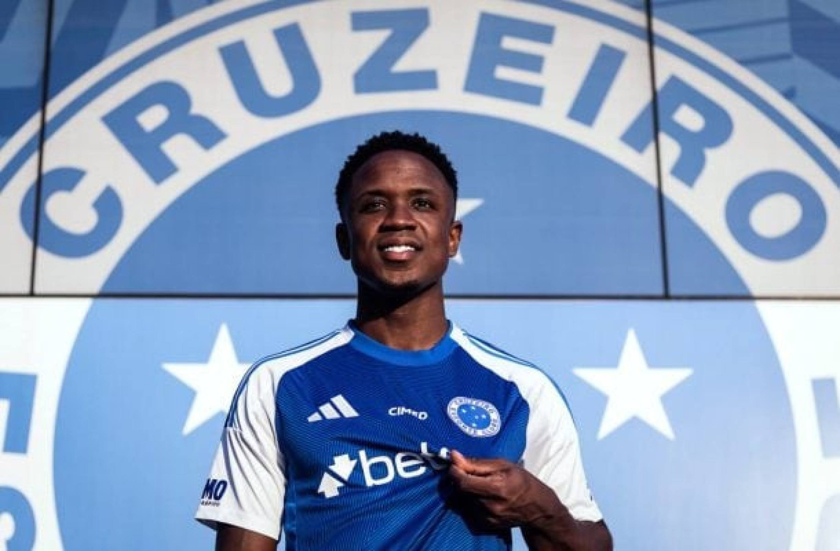 Reforço do Cruzeiro revela conversa com goleiro do Botafogo antes de acerto