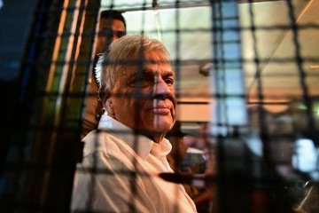 Wickremesinghe foi transferido ao principal hospital de Colombo após piora do quadro de saúde na prisão - (crédito: Ishara S. KODIKARA / AFP) Wickremesinghe foi transferido ao principal hospital de Colombo após piora do quadro de saúde na prisão - (crédito: Ishara S. KODIKARA / AFP)