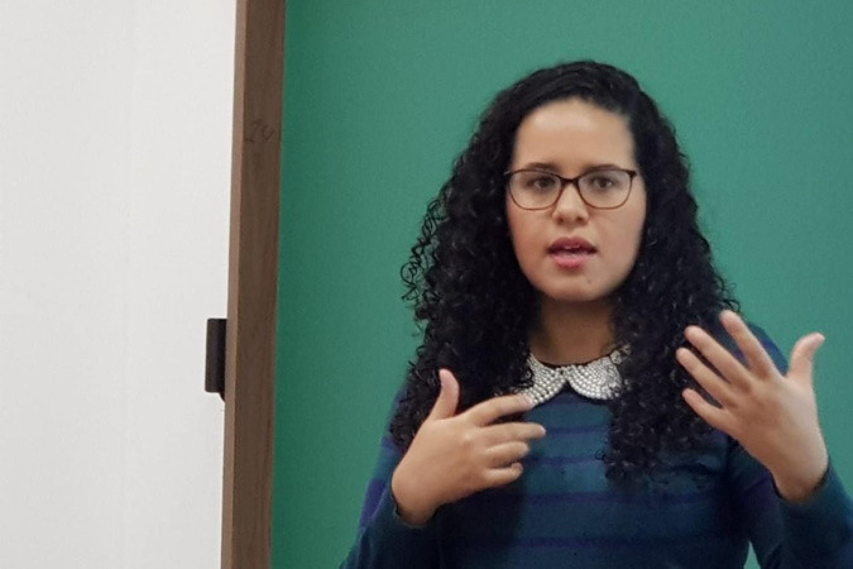 Professora Jennifer Medeiros: Curso técnico pode aproximar o aluno do mundo do trabalho 