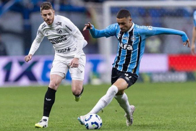  CEARÁ  - Fez um bom jogo, cauteloso no ataque e com contra-ataques perigosos, construindo pelo menos três grandes chances. Lourenço foi seu melhor jogador. NOTA 6,0. Foto: Lucas Uebel/Grêmio