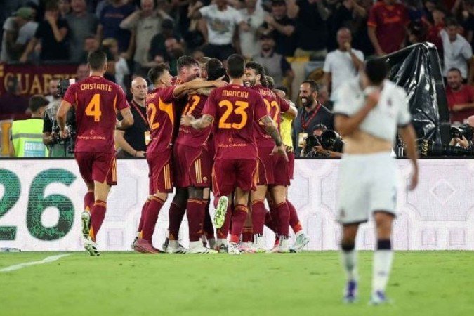Jogadores comemoram o gol de Wesley - (crédito: Paolo Bruno/Getty Images) Jogadores comemoram o gol de Wesley - (crédito: Paolo Bruno/Getty Images)