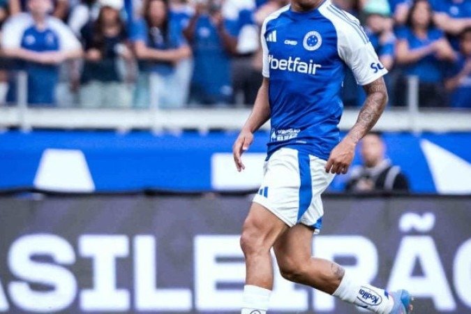 CHRISTIAN â?? Teve desempenho discreto, mas foi importante nos momentos que o time teve Ãªxito em pressionar a saÃ­da de bola adversÃ¡ria. DesperdiÃ§ou boa chance de marcar de cabeÃ§a na segunda etapa. TambÃ©m contribuiu em ApÃ³s roubada de bola, puxou ataque e provocou expulsÃ£o de BorrÃ©. NOTA 5,5 - Foto: Gustavo Aleixo/Cruzeiro