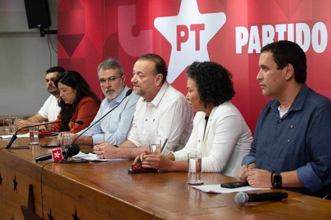 Executiva do PT concede entrevista coletiva após encontro do partido -  (crédito: Anderson Barbosa)